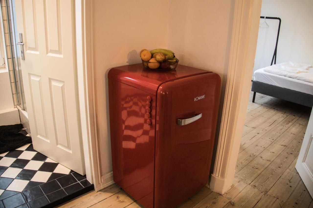Doppelbett In Heller Wohnung Hamburg Bagian luar foto